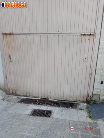 Box/Garage in Vendita a..