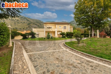 Anteprima Villa a Cassino di 692 mq