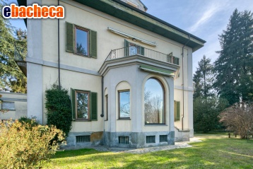 Anteprima Villa a Torino di 700 mq