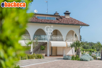 Anteprima Villa a Rimini di 440 mq