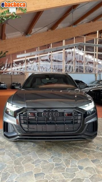 Anteprima Audi - q8